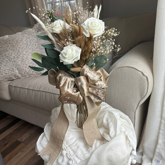 Bringing Everlasting Beauty to a Nursing Home: Silk and Dried Flowers as Lasting Keepsakes
