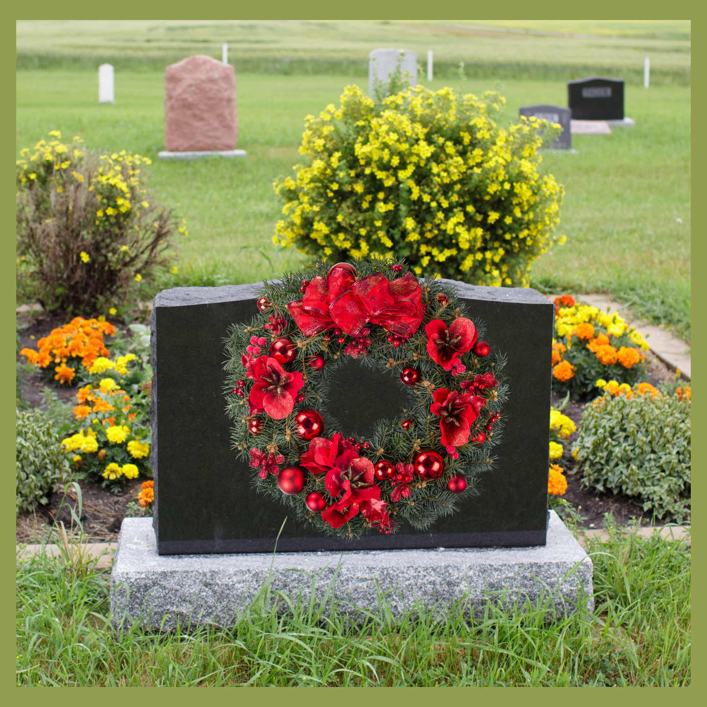 Flower Everygreen Wreath for Sympathy Cemetery Christmas Wreath Delivered Graveside for You